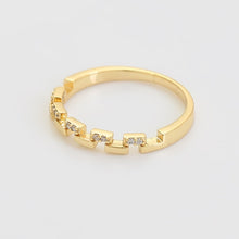 Load image into Gallery viewer, Gold plated ring with white zirconia