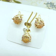 Cargar imagen en el visor de la galería, 14 K Gold Plated butterfly pendant and earrings set with orange zirconium - BIJUNET