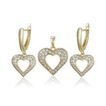 Cargar imagen en el visor de la galería, 14 K Gold Plated hearts pendant and earrings set with white zirconium - BIJUNET