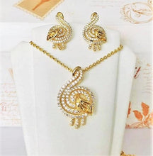 Charger l'image dans la galerie, 14 K Gold Plated pendant and earrings set with white zirconium - BIJUNET
