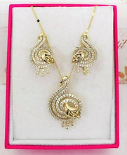 Charger l'image dans la galerie, 14 K Gold Plated pendant and earrings set with white zirconium - BIJUNET