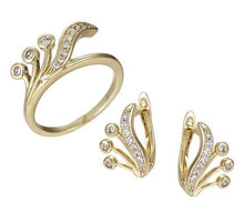 Cargar imagen en el visor de la galería, 14 K Gold Plated ring and earrings set with white zirconium - BIJUNET