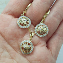 Cargar imagen en el visor de la galería, 14 K Gold Plated tree of life pendant and earrings set with white zirconium - BIJUNET