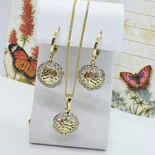 Cargar imagen en el visor de la galería, 14 K Gold Plated tree of life pendant and earrings set with white zirconium - BIJUNET