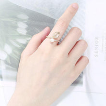 Cargar imagen en el visor de la galería, 14 K Gold Plated Tulip ring with white zirconium - BIJUNET