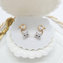 Cargar imagen en el visor de la galería, 18 K Gold and Rhodium Plated Cat earrings with white zirconium - BIJUNET