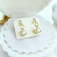 Charger l'image dans la galerie, 14 K Gold Plated heart earrings with white zirconia