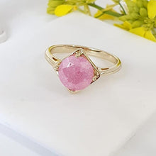 Cargar imagen en el visor de la galería, 14 K Gold Plated ring with pink zirconium - BIJUNET