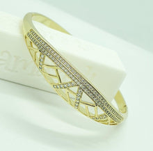 Charger l&#39;image dans la galerie, 14 K Gold Plated bangle with white zirconium - BIJUNET
