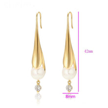 Cargar imagen en el visor de la galería, 14 K Gold Plated earrings with white zirconium - BIJUNET
