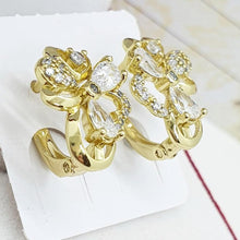 Load image into Gallery viewer, 14 K Gold Plated flower earrings with white zirconium - BIJUNET
