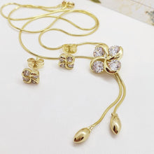 Charger l&#39;image dans la galerie, 14 K Gold Plated flower necklace and earrings set with white zirconium - BIJUNET
