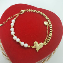 Load image into Gallery viewer, 14 K Gold Plated heart bracelet with white zirconium - BIJUNET
