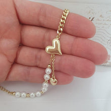 Load image into Gallery viewer, 14 K Gold Plated heart bracelet with white zirconium - BIJUNET
