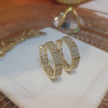 Charger l&#39;image dans la galerie, 14 K Gold Plated  hoop earrings with white zirconium - BIJUNET
