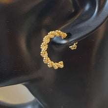 Charger l&#39;image dans la galerie, 14 K Gold Plated Huggie Half Hoop Twisted Earrings - BIJUNET

