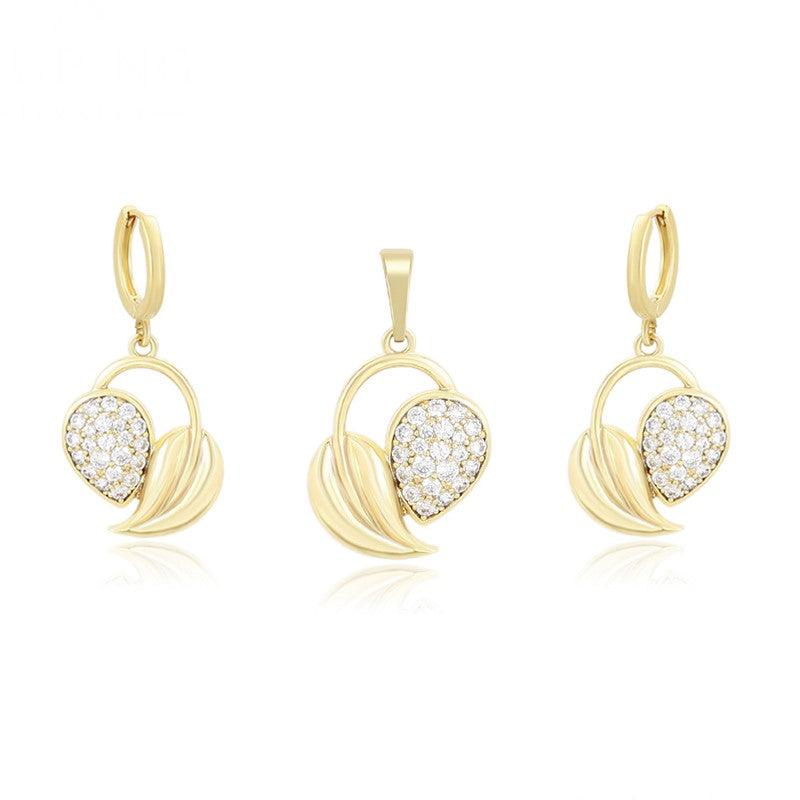 14 K Gold Plated leaf pendant and earrings set with white zirconium - BIJUNET