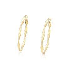 Charger l&#39;image dans la galerie, Gold-Plated-twisted-hoops-earrings
