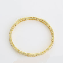 Charger l&#39;image dans la galerie, 14 K Gold Plated bangle with white zirconia
